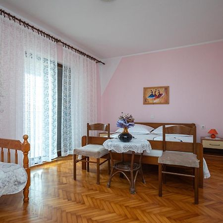 Apartments And Rooms With Parking Space Zubovici, Pag - 16063 Kültér fotó