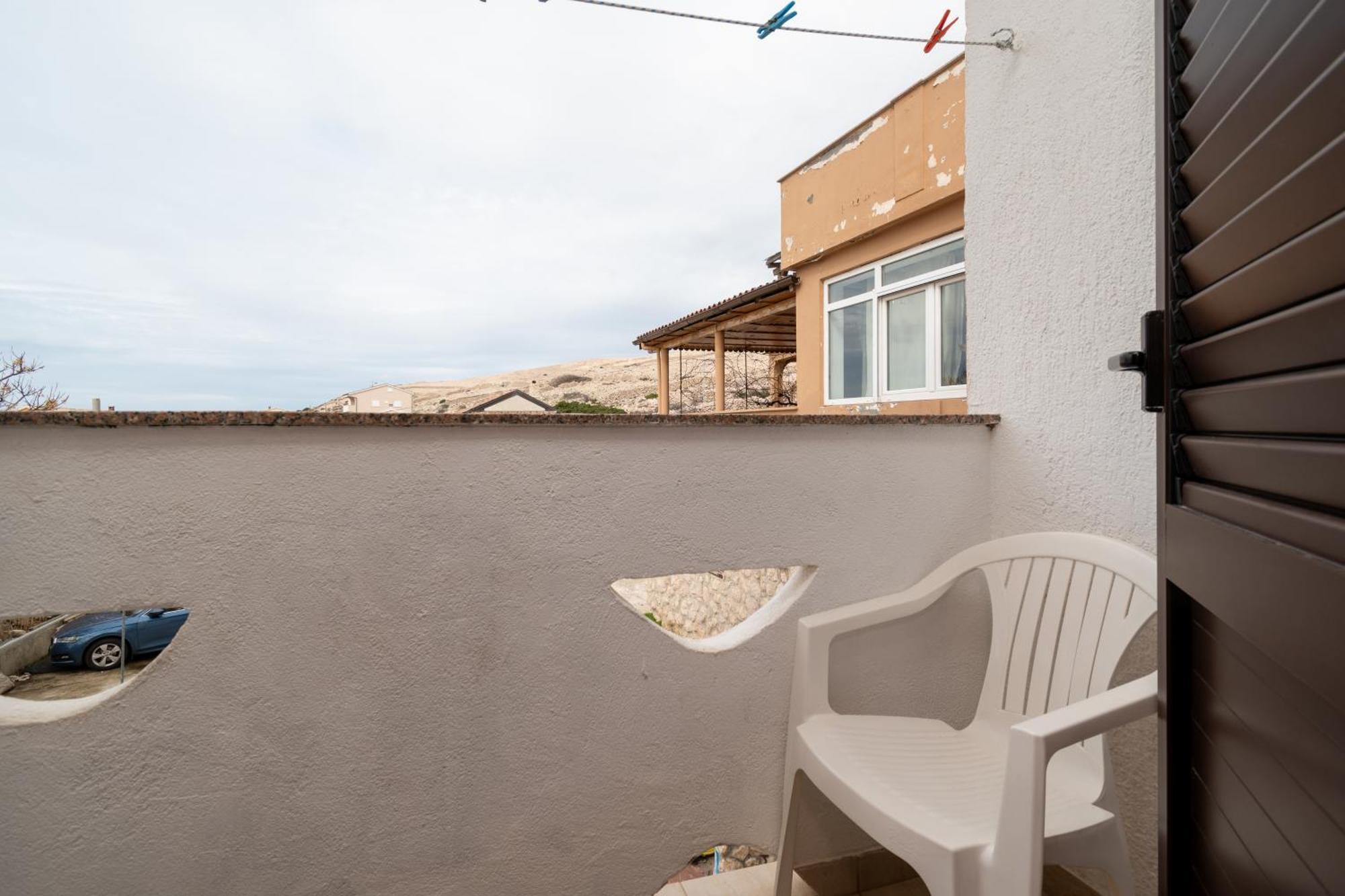 Apartments And Rooms With Parking Space Zubovici, Pag - 16063 Kültér fotó