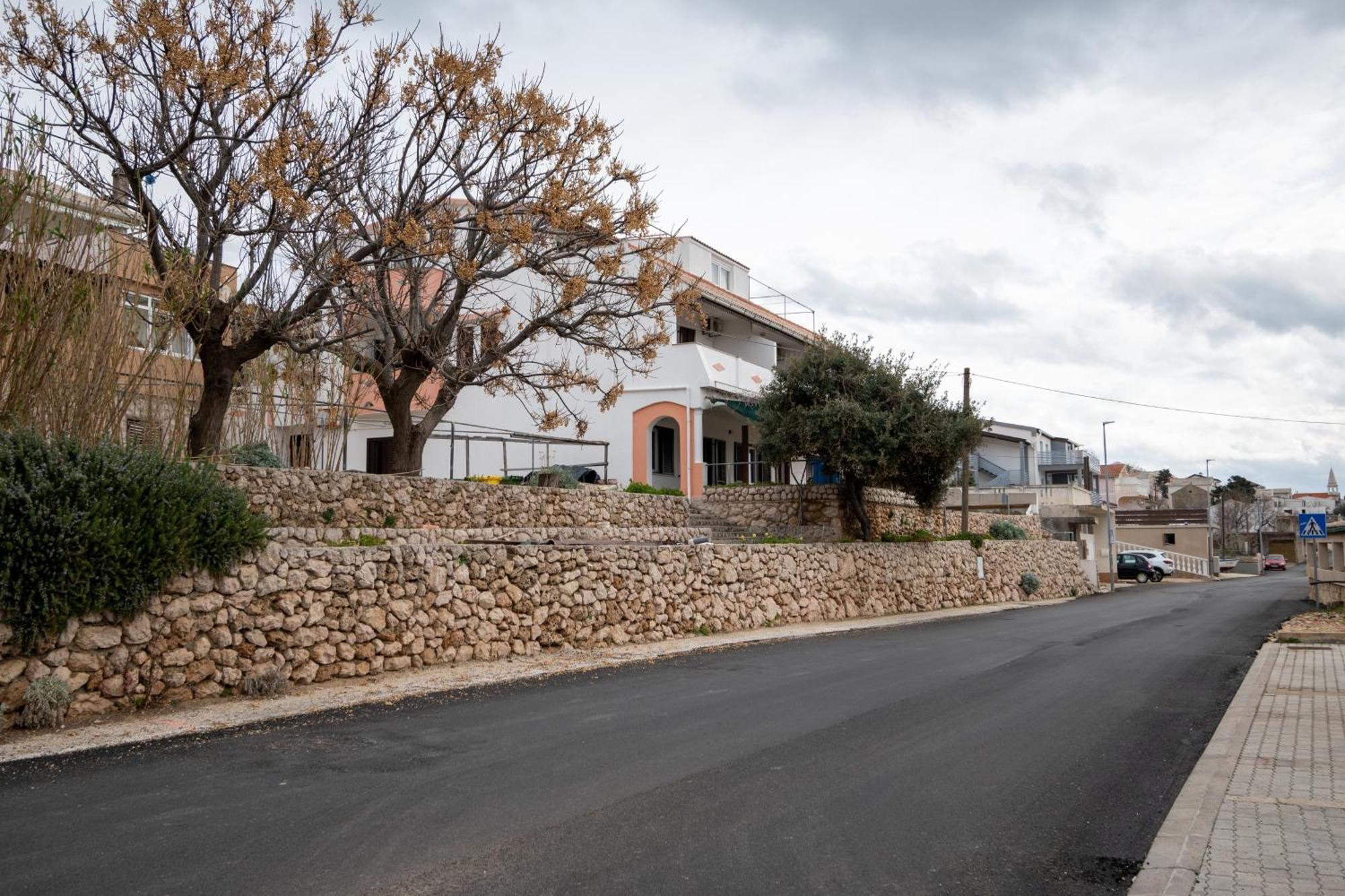 Apartments And Rooms With Parking Space Zubovici, Pag - 16063 Kültér fotó