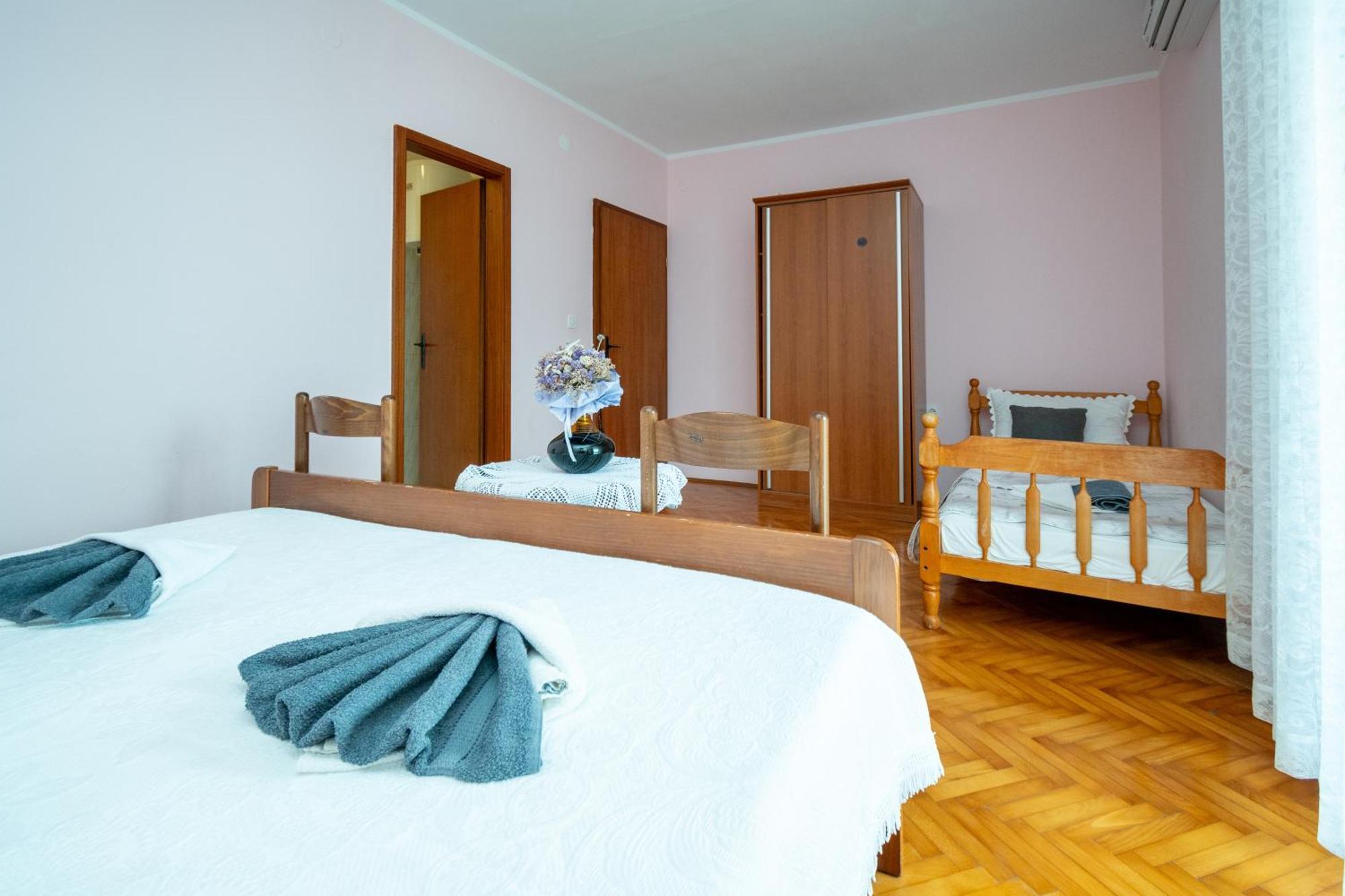 Apartments And Rooms With Parking Space Zubovici, Pag - 16063 Szoba fotó